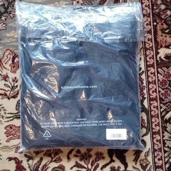 Hill House NWT Black 100% Merino Wool Silvia Pullover Sweater L SOLD OUT - Picture 3 of 13